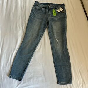 Kut from the Kloth distressed women’s jeans